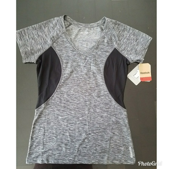 Reebok Tops - NWT • Reebok • athletic short sleeve M